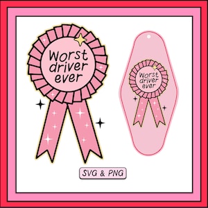 Könnte beinhalten: Rosa-goldenes 'Schlechtester Fahrer aller Zeiten'-Preisband mit einem Stern und einem passenden rosa-goldenen Motel-Schlüsselanhänger.