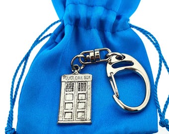 Tardis にインスパイアされたコールボックス ピューター キーリング