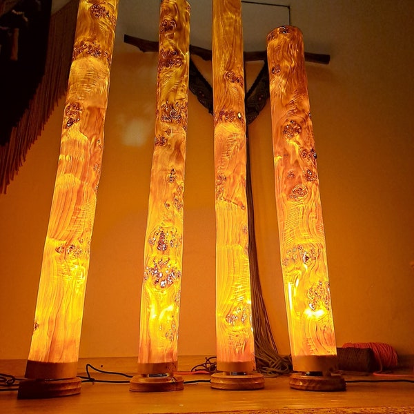 Stehlampe Holzlampe handgefertigte Lampe aus Pappel-Wurzelfurnier