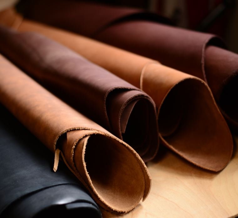 Cuoio Tooling Leather Material, Buffalo Hide Heavy Real Leather Sheets for  Craft, Tanned Raw Full Grain Genuine Leather Pieces for Leather Work, 12x12