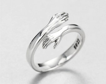 Hugs Rings 2025