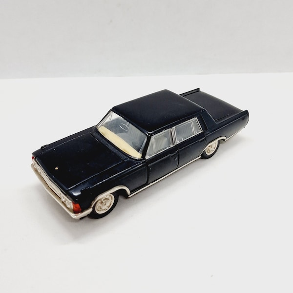 Soviet Vintage Zil-117 Diecast Car model. Made in USSR in 1980s. Free Shipping