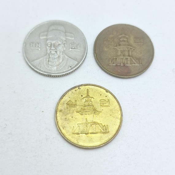 Set of South Korean coins - set of 3 vintage coins issued in South Korea in 1987, 1992, 2003