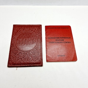 Rara tessera sovietica d'epoca del partito comunista emessa in URSS nel 1973