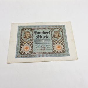 100 Reichsbanknote of 1920 - Vintage German Reichsbanknote printed in Germany in 1920