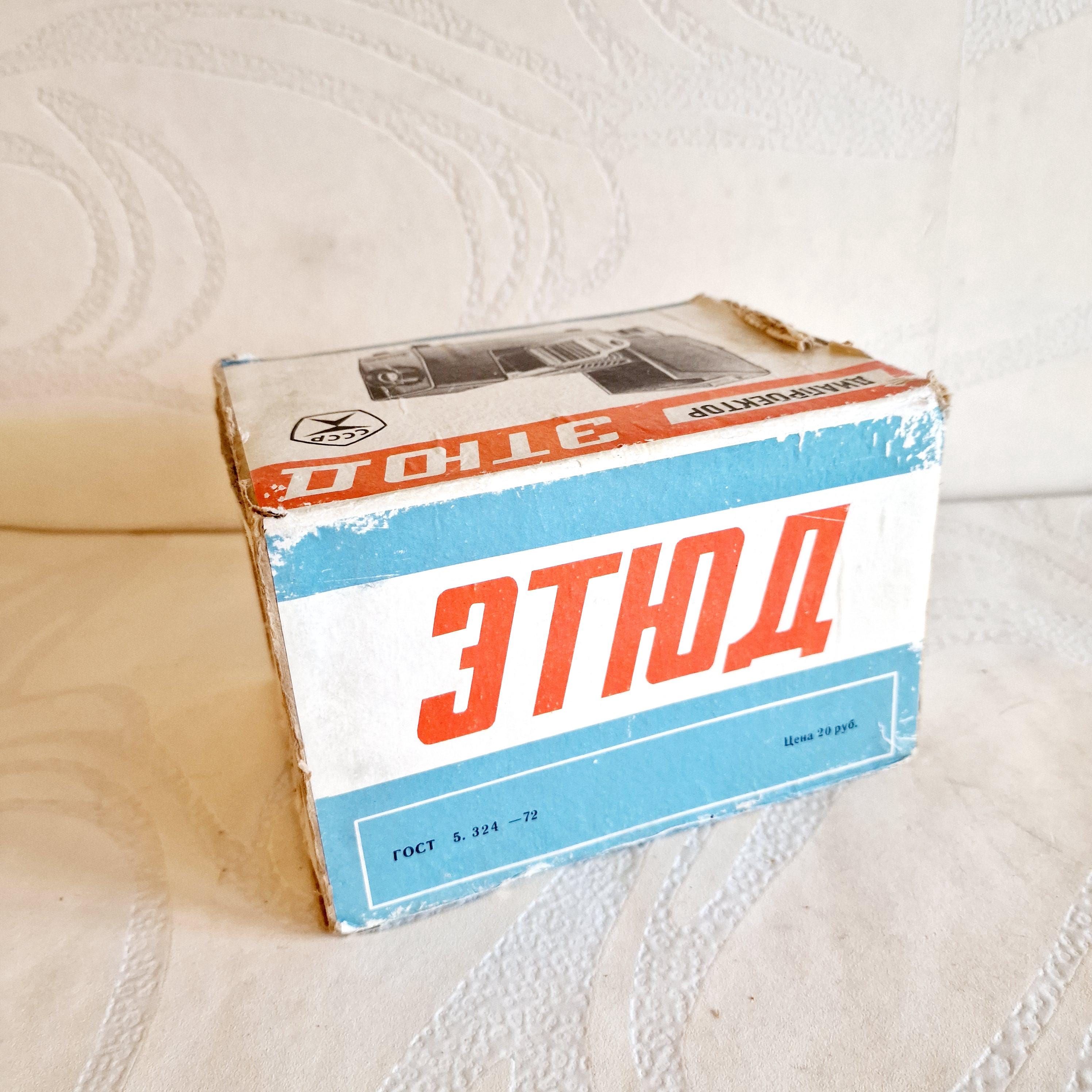 Ancien projecteur de diapositives soviétiques URSS Etude FED mid