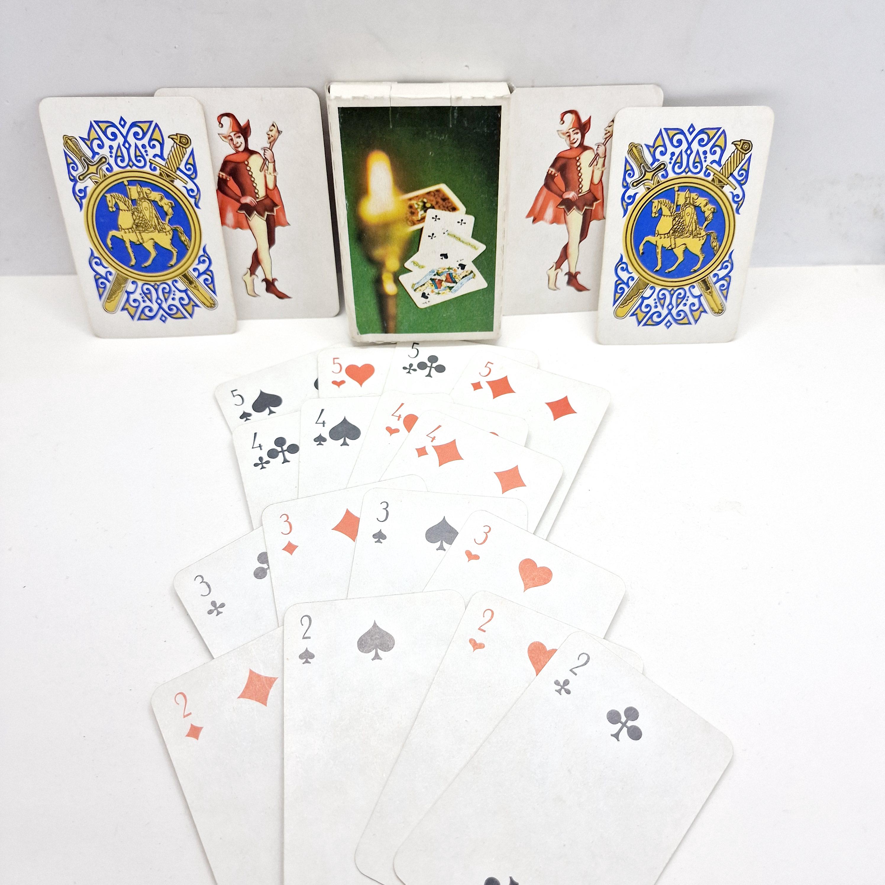 ヴィンテージ/ソビエトトランプ 90 年代のヴィンテージ トランプ、パレフ、ロシア スタイル