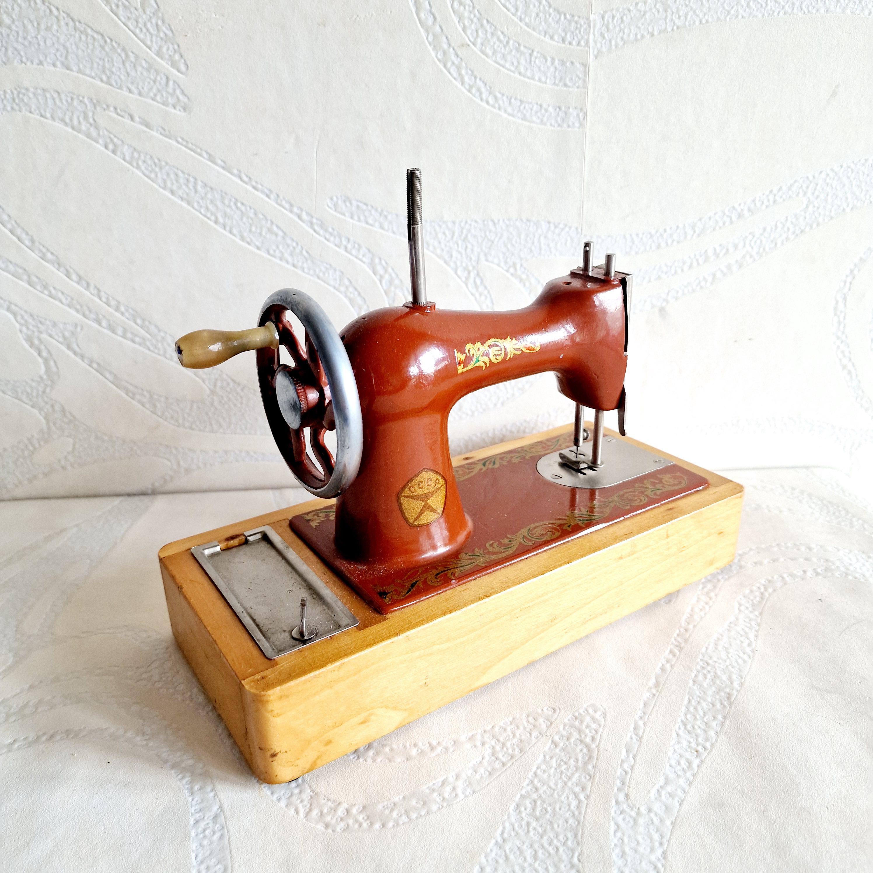 ANCIENNE MACHINE A Coudre Baby Jouet Enfant EUR 30,00 - PicClick FR