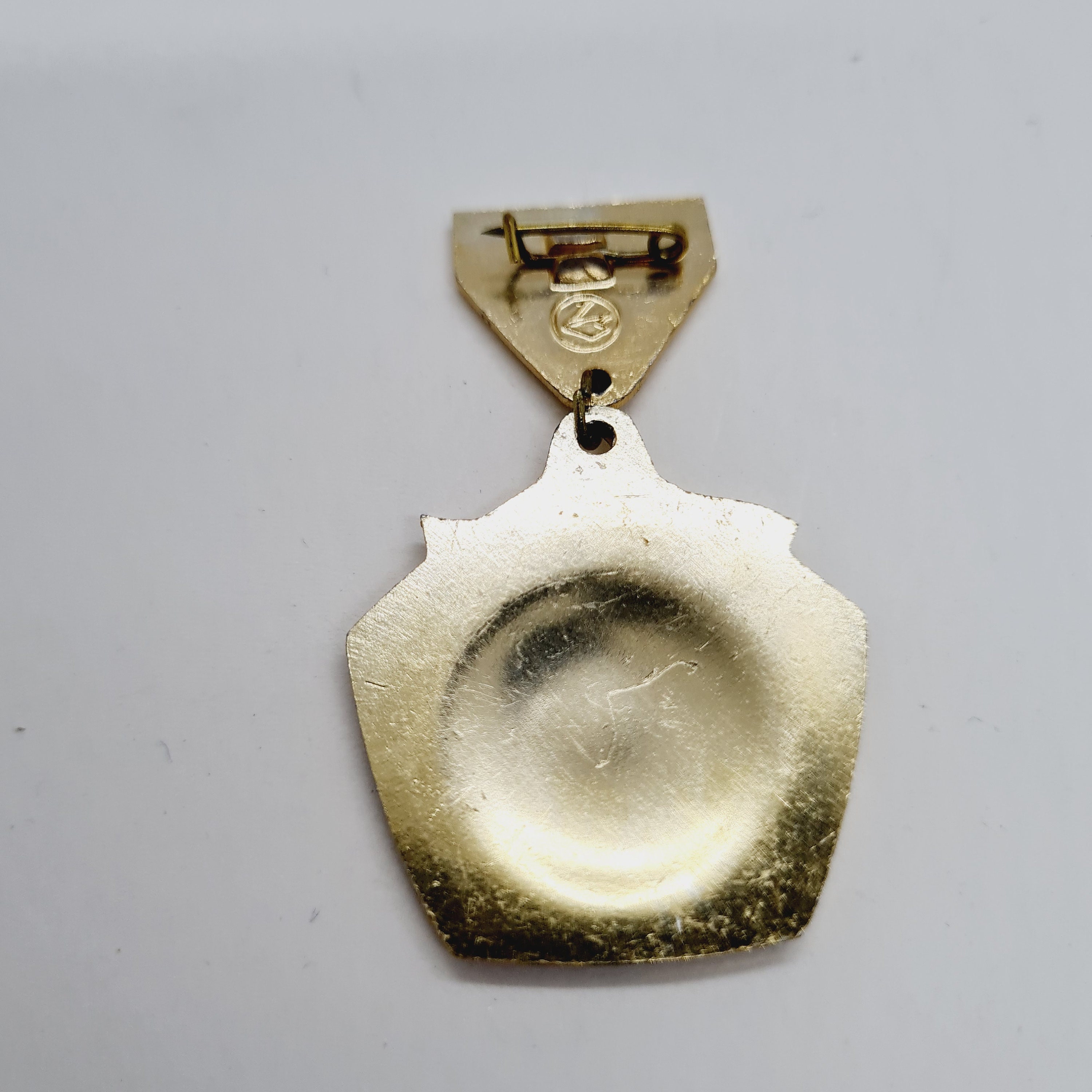 Lラトビア共和国軍＊国旗ピン（実物） Lラトビア共和国軍＊国旗ピン