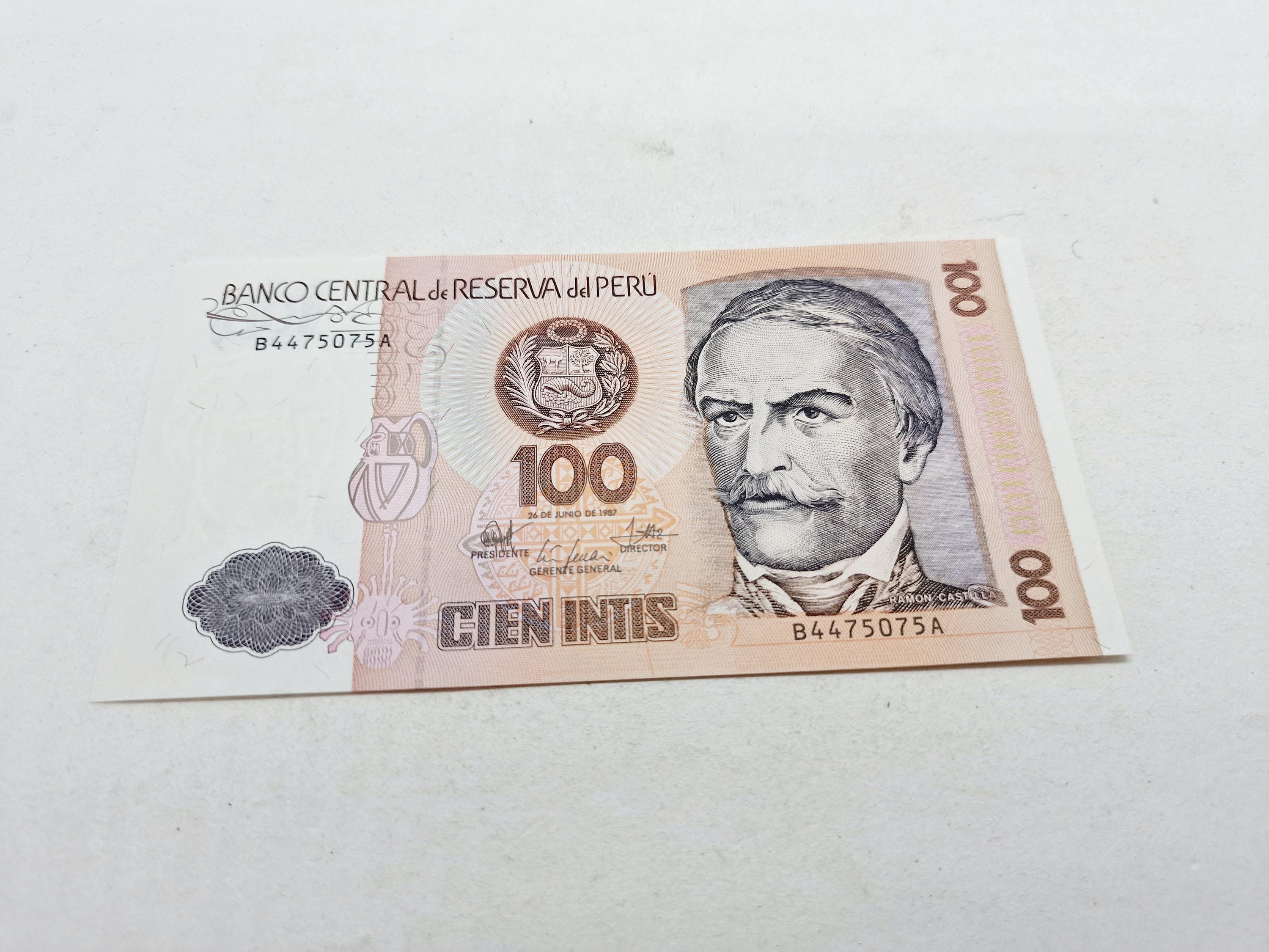 昔のペルーのハイパーインフレの頃のINTISの紙幣です。 ドイツに禍根残したハイパーインフレの恐怖 卵の値段1兆倍、札束が