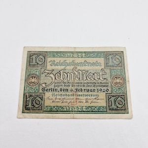 10 Reichsbanknote of 1920 - Vintage German Reichsbanknote printed in Germany in 1920