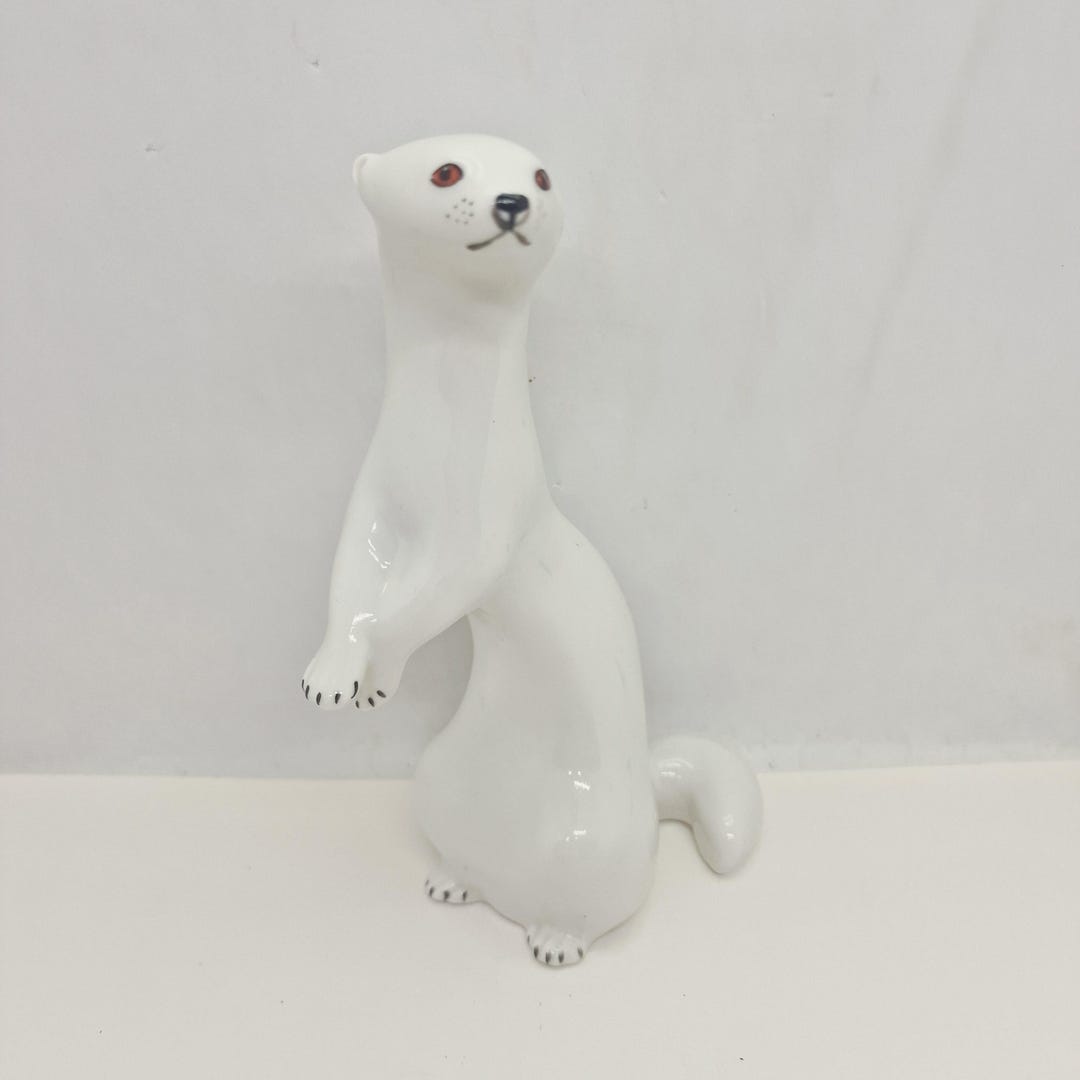 Vintage Soviet Lomonosov Porcelain Figurine of a Standing White