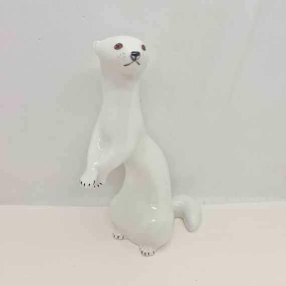 Vintage Soviet Lomonosov Porcelain Figurine of a Standing White