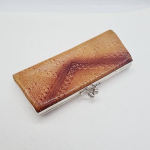 Étui à lunettes vintage letton en cuir repoussé en URSS dans les années 1980