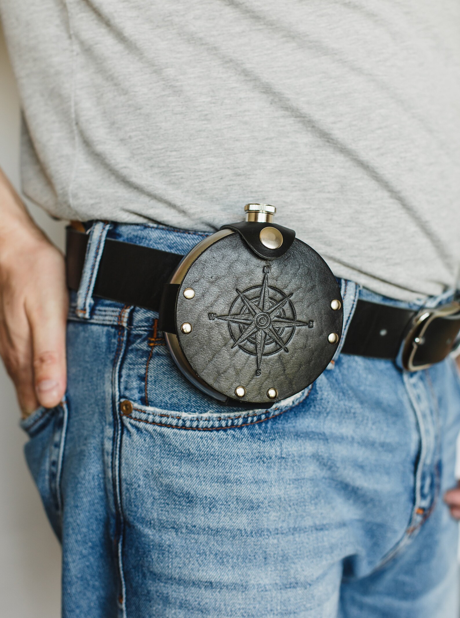 Round 8 OZ hip flask in leather holder utility gift for men Etsy