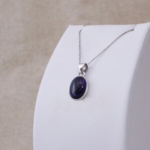 Cravate en sergé de soie avec trèfles, B053 NAVY/BIANCO Cravate en sergé de soie avec trèfles, B053 NAVY/BIANCO