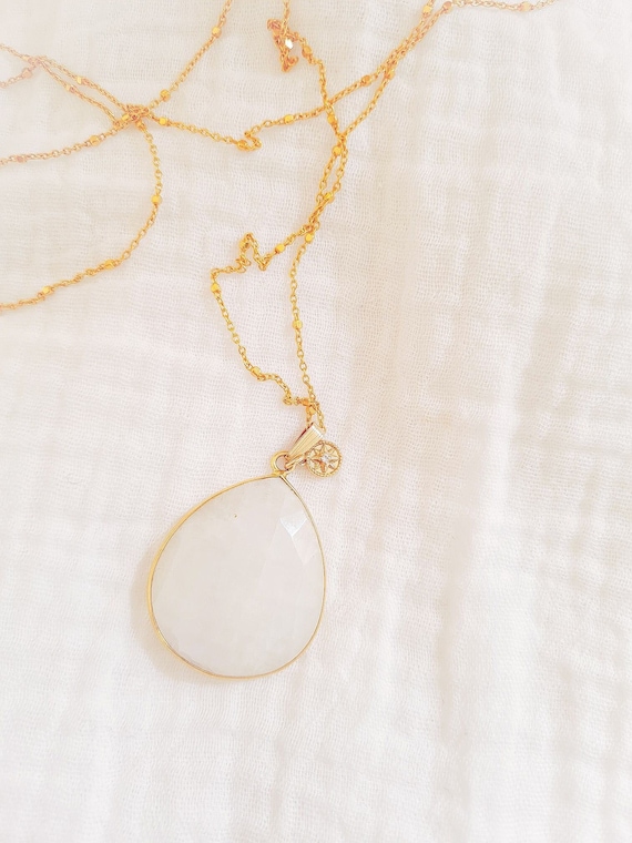 Moonstone long necklace Venus collection