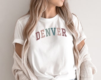 Camisa de Denver, camisas de Colorado, camiseta de Denver, regalo de estudiante universitario, camiseta linda de Colorado, ventilador de Denver, camiseta suave premium