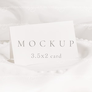 Platzkarten Mockup Klappkarten Mockup Visitenkarten Mockup 3,5x2 Zoll Karten Mockup Tischkarten Mockup Minimalistische weiße Karten Mockup Namenskarten Mockup
