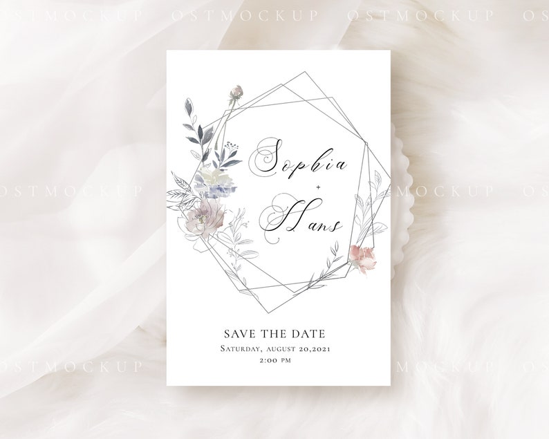 Pode incluir: Um cart&atilde;o branco de guardar a data com uma moldura geom&eacute;trica e uma ilustra&ccedil;&atilde;o floral. O texto diz "Sophia + Hans" e "Save the Date, s&aacute;bado, 20 de agosto de 2021, 2:00 PM".