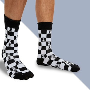 Chess Socks | Playing Game Black and White | Crazy Chess Crew | Cool Chessboard Outfit | Gift for Him Xmas Daughter Son Dad Birthday