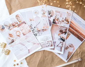 Pode incluir: Quatro folhas de adesivos com várias imagens, incluindo plantas, livros e uma paisagem. Os adesivos são impressos em papel branco com acabamento fosco. Os adesivos estão empilhados em um fundo de papel marrom.