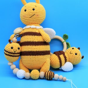 Gehaakte Bee Toys Set, Amigurumi Dummy Clip, Amugurumi Rammelaar, Handgemaakte Pop, Amigurumi Speelgoed, Haak Speelgoed, Amigurimi Buzzy Bee New Born Set