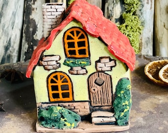 Theelicht kaars houder. Originele handgemaakte keramische huis. Essentiële olie Diffusor decor. Handmade.Ceramic huis kaars houder.Handmade.Clay