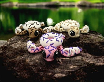 Tortuga articulada con forma de donut, juguete antiestrés, tortuga marina flexible, mascota sensorial de escritorio impresa en 3D, regalo para amantes de las tortugas, animal marino kawaii, alivio del estrés