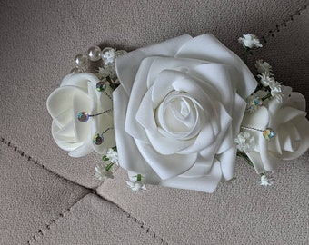 Wrist corsage, silk white roses wrist corsage, pearl bracelet,weddings, bride,real touch roses, white  silk roses, mother's,bridesmaids.