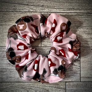 Highland Cow Love Bug Scrunchie-valentines