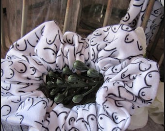 Boob Scrunchie-breastfeeding