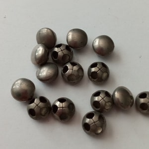 15 boutons à tige ronde en métal argenté 10 mm carte projet de couture vintage Antique Dead Stock nouveaux vêtements robe chemise manchettes chapeau pantalon cadeau