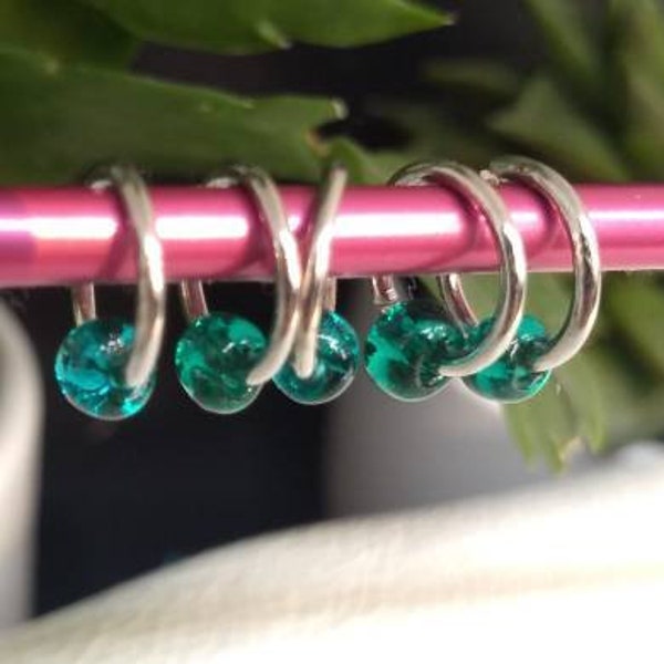 Tiny Silver color with Bright Green Bead Stitch Marker with Set of 5 Knitting Crochet Charm yarn Christmas gift stocking stuffer notion 10mm