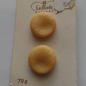2 Peach/Cream Shank Buttons 21 mm Card Sewing Project vintage Antique Clothing Dress Shirt Cuffs Hat Pants Finishing Touches Fastening