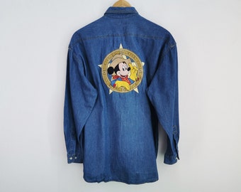 Camisa do Mickey Mouse, Camisa jeans com botões da Disneyland de Tóquio, tamanho M