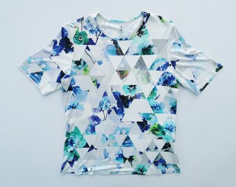 Trust Club Shirt Vintage Size 40 Trust Club Made In Italy Over Print T Shirt Size M