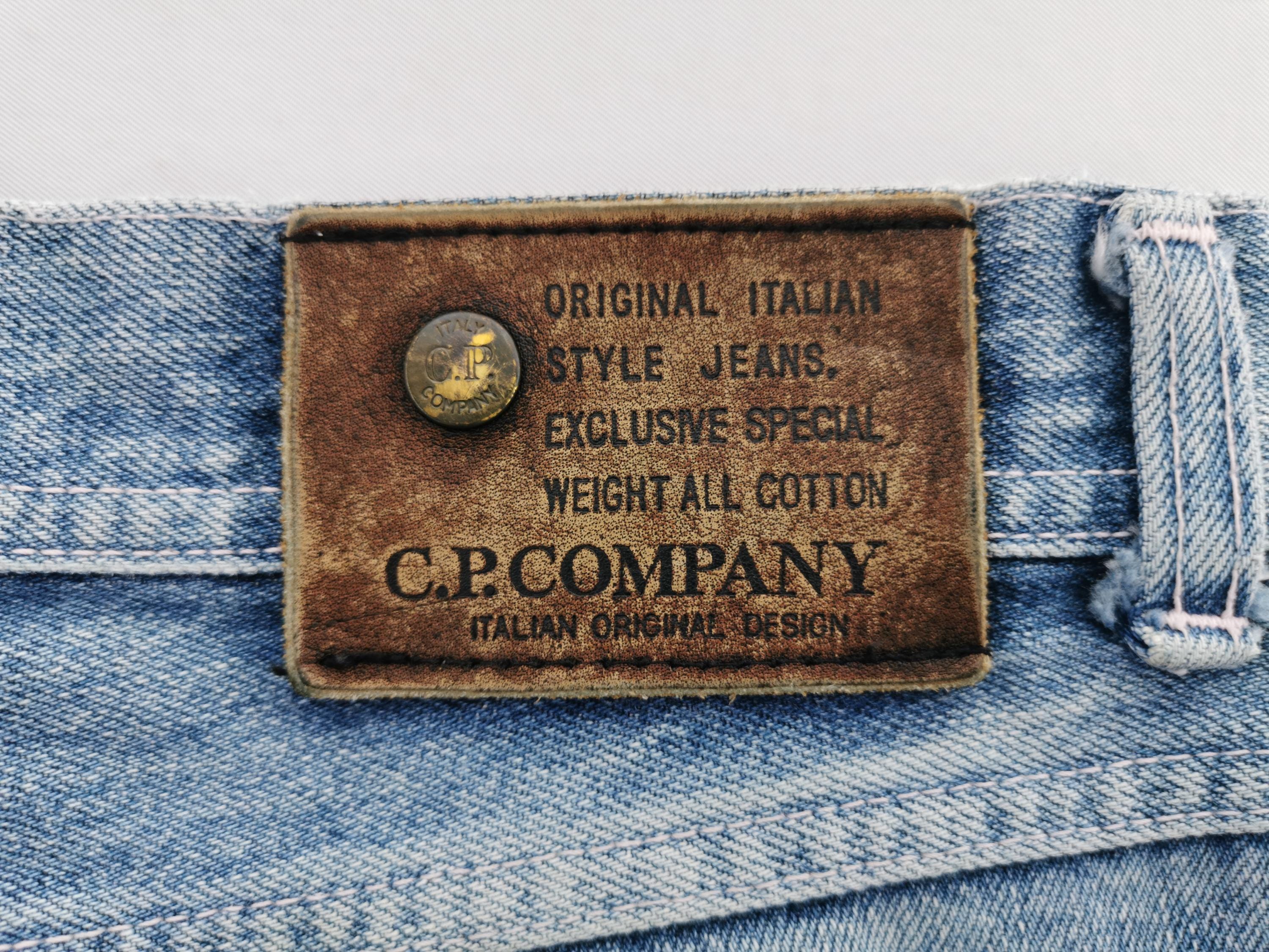 Distressed Vintage 90
