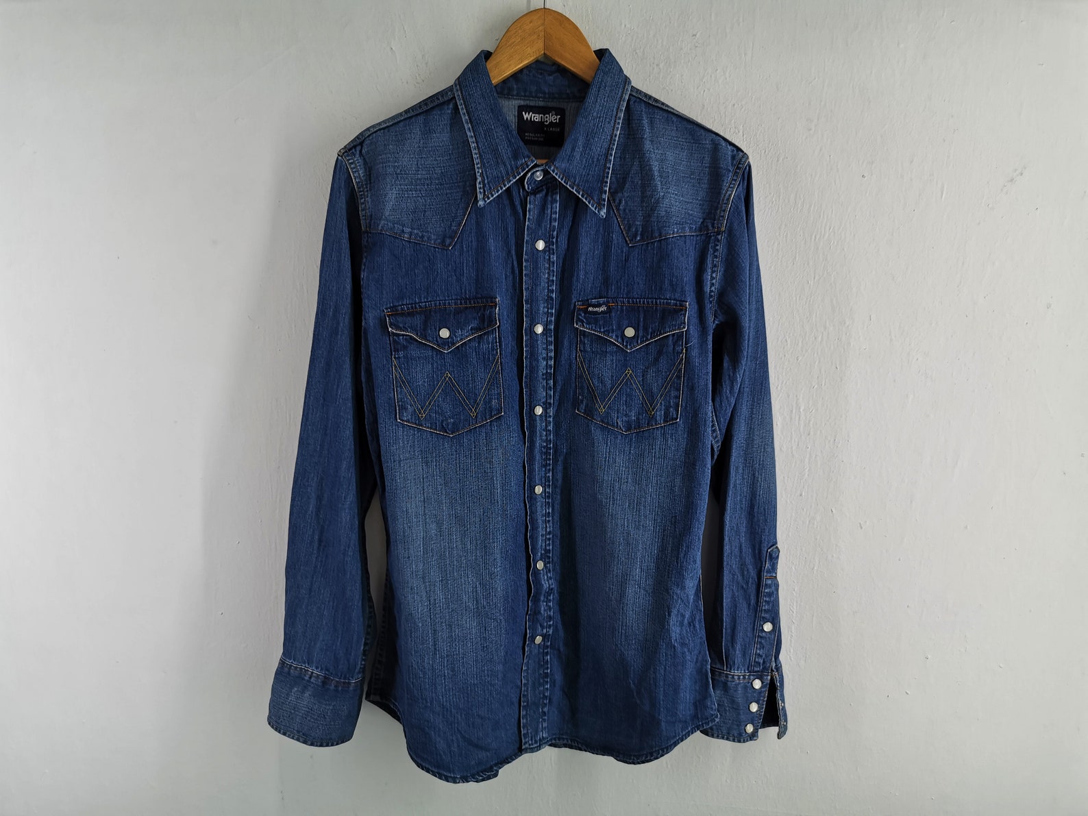 vintage wrangler button ups