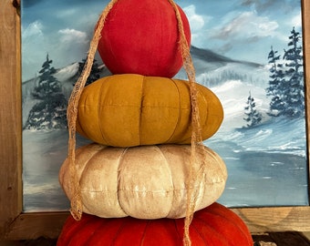 Primitive grungy porch pumpkin, handmade pumpkin decor, pumpkin stacks, gourd stacks,flat pumpkin stacks,handmade fall decor, fall pumpkins