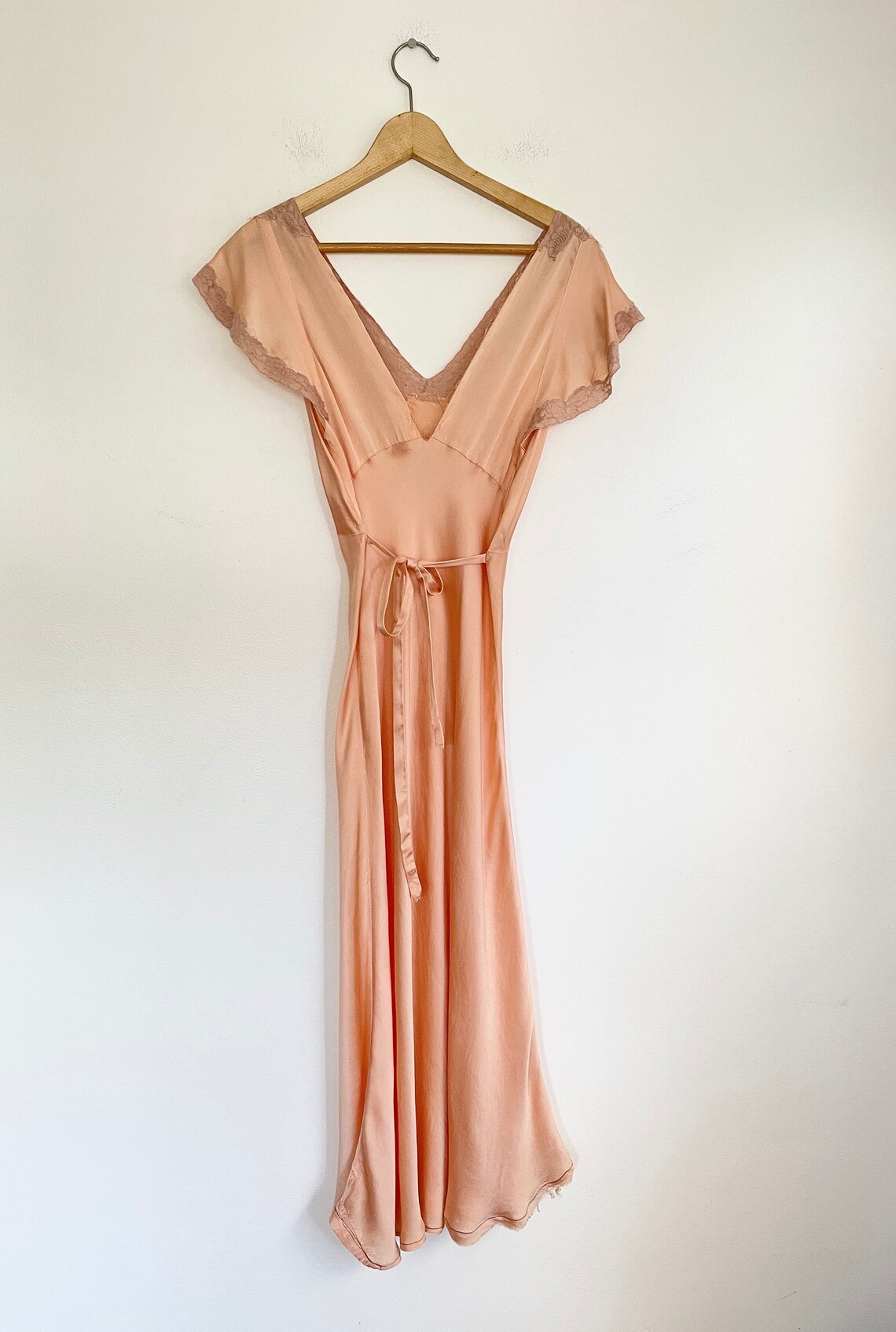 cap sleeve slip