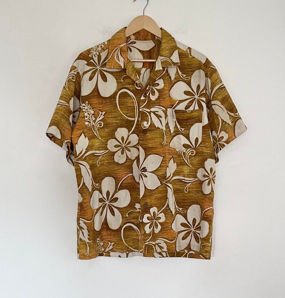 Vtg 70s HAWAIIAN Floral BUTTON-UP