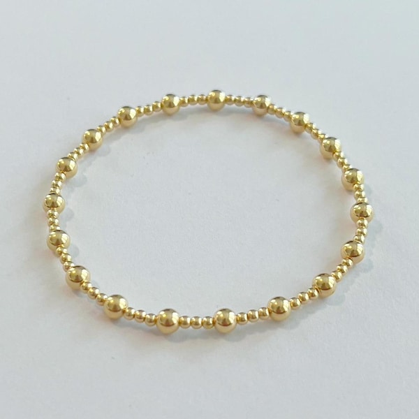Bracciale elastico con perline riempite in oro 14k da 2 mm e 4 mm / Bracciale elastico impilabile riempito in oro con palline rotonde senza cuciture, gioielli minimalisti e delicati