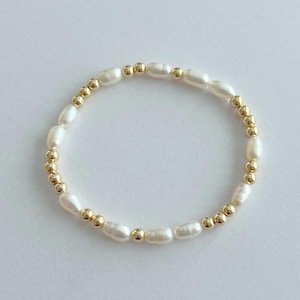 14k Gold Filled & Freshwater Pearl Beaded Stretch Bracelet | 4mm Round gold bead and freshwater pearl elastic stacking bracelet, Gift