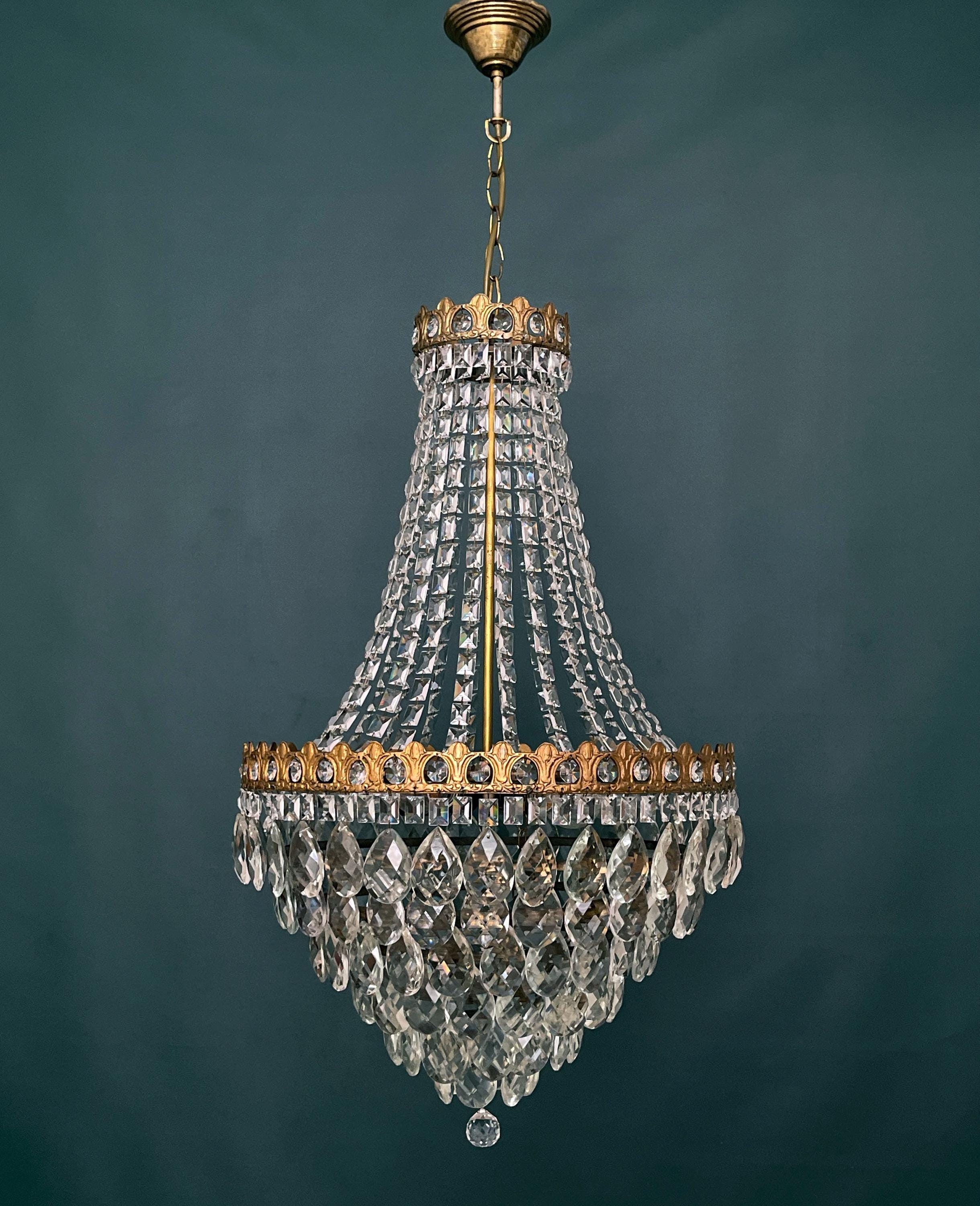 Lampadario a sospensione in ottone con vetro a cono blu