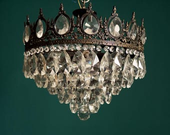 Lampadario antico/vintage a 5 livelli in ottone e cristallo per soffitto basso (6 luci)