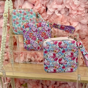 Floral Jewelry Box with Removable Handle – Compact Jewelry Organizer