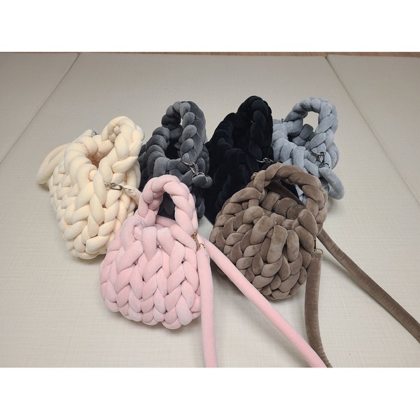 Handmade giant yarn Knit bag