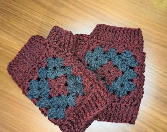 The granny square wrist warmer Pattern