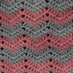 Wave stitch neck warmer crochet pattern image 5